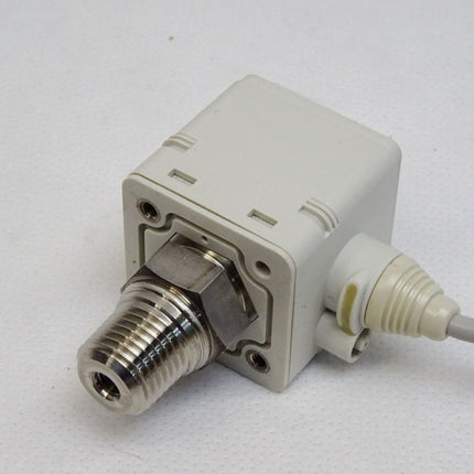 SMC ZSE50F-02-22L-M Pressure Switch