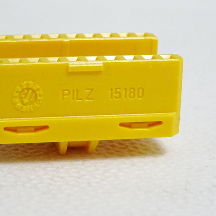 Pilz 15180 Verbindungsstecker