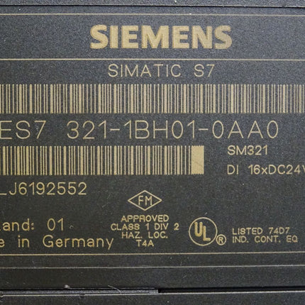 Siemens SM321 6ES7321-1BH01-0AA0 / 6ES7 321-1BH01-0AA0 (mit Klappe und mit Stecker)