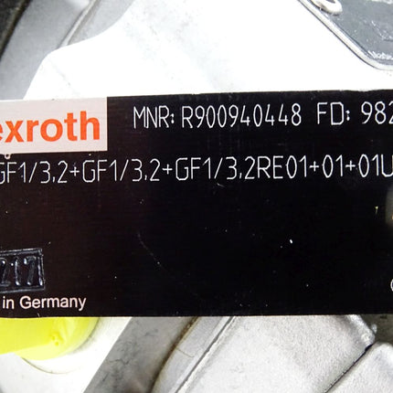 Rexroth R900940448 Pumpenkombination P3GF1/3,2+GF1/3,2+GF1/3,2RE01+01+01U2 / Unbenutzt