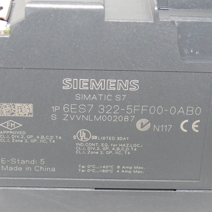 Siemens Simatic S7 6ES7 322-5FF00-0AB0 / 6ES7322-5FF00-0AB0  1 Ecke abgebrochen