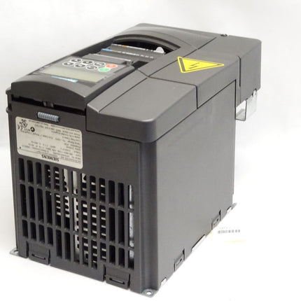 Siemens Micromaster 440 3kW 6SE6440-2AD23-0BA1 mit AOP 6SE6400-0AP00-0AA1