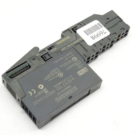 Siemens SIMATIC S7 6ES7193-4CA50-0AA0 + 6ES7132-4BB01-0AB0 / 6ES7 193-4CA50-0AA0 + 6ES7 132-4BB01-0AB0