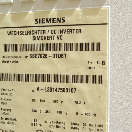 Siemens Simovert Wechselrichter 6SE7026-0TD61 mit Optionskarte 6SE7098-2XX84-0AH0 6SE7090-0XX84-0AH2 6SE7090-0XX84-0FF5 6SE7090-0XX84-0KA0 6SE7090-0XX84-0AB0