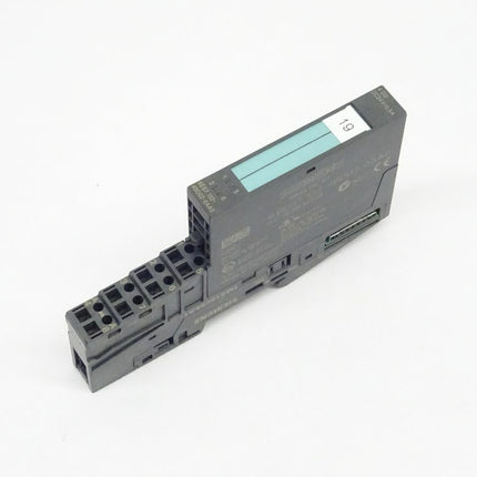 Siemens 6ES7193-4CA30-0AA0 + 6ES7132-4BD02-0AA0 Simatic S7