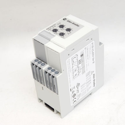 Allen-Bradley 813S-V3-400V Ser.B Voltage Relay / Neu