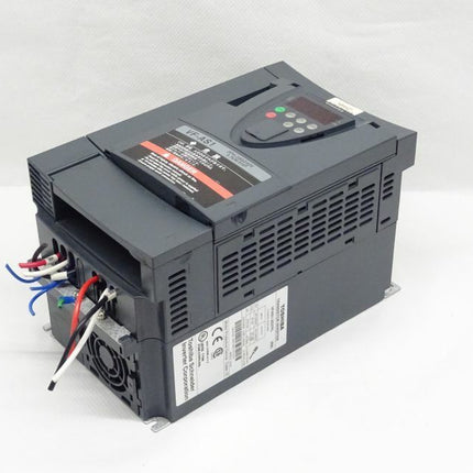 TOSHIBA Schneider VFAS1-2037PL Inverter / Umrichter 3,7kW / 5HP