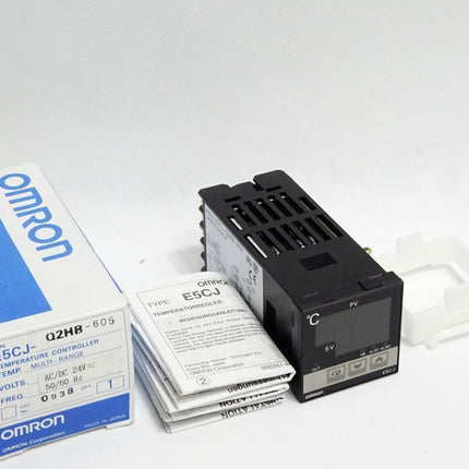 Omron E5CJ-Q2HB-605 Temperature Controller / Neu OVP