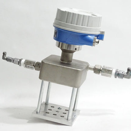 Endress+Hauser Durchflussmessgerät 8C1B06-1HW8/0 Sensor C Cubemass 100 8C1B06-AADRAAQSACVSA+ / Neuwertig