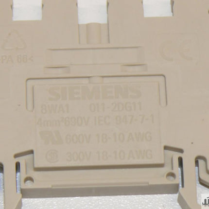 NEU Siemens 8WA1011-2DG11 / 8WA1 011-2DG11 Klemme