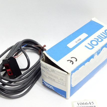 Omron E3V3-D81 Photoelectric Sensor  / Neu OVP