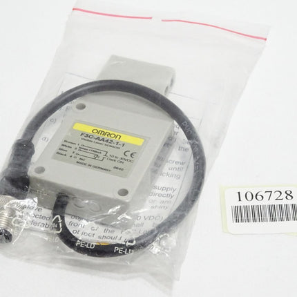 Omron F3C-AA42-1-1 Photoelectric Sensor / Neu - Unbenutzt