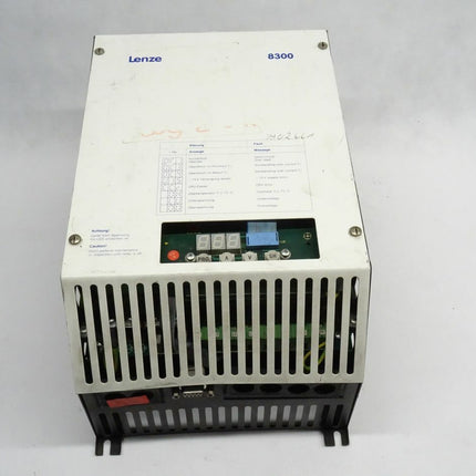 Lenze 8300 Frequenzumrichter 8306_A.1F.23 // 338120 // 1/7137/0156 16