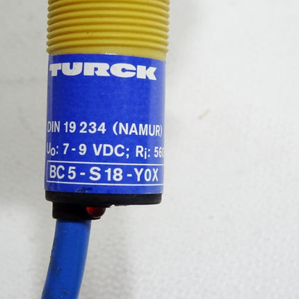 Turck BC5-S18-Y0X Zoom  Kapazitiver Sensor / Neuwertig