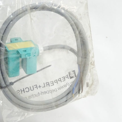 Pepperl+Fuchs Induktiver Schlitzsensor SJ10-E2 / Neu OVP