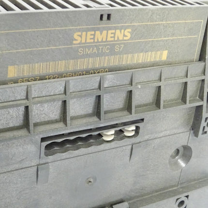 Siemens SIMATIC ET200B-16DO 6ES7193-0CA30-0XA0 E: 3 + 6ES7132-0BH01-0XB0 E.2