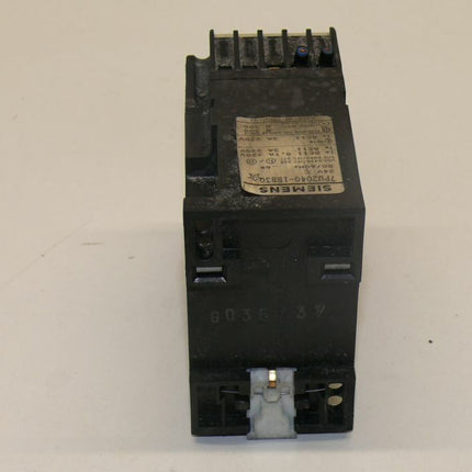 SIEMENS 7PU2040-1BB30 Zeitrelais