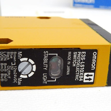 Omron E3S-LS10XB4 Photoelectric Switch / Neu OVP