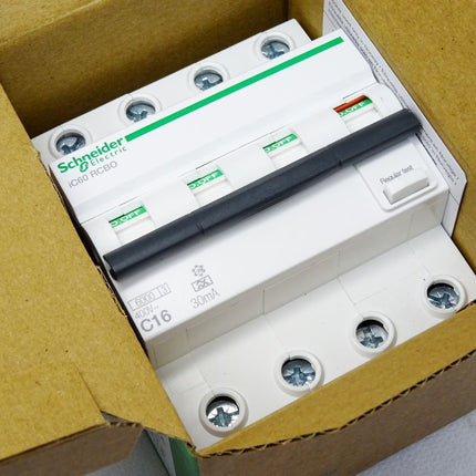 Schneider Electric FI/LS-Schalter iC60N A9D67416 / Neu OVP