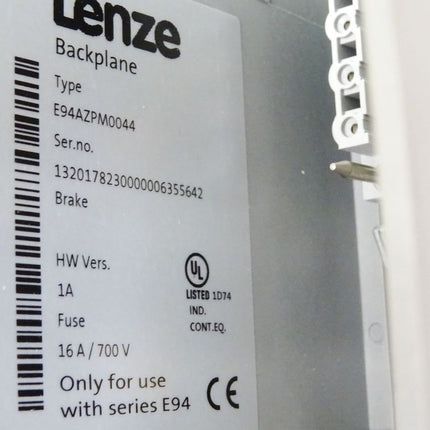 Lenze Servo Umrichter L-force Multi Drive HighLine E94AMHE0044 + Backplane E94AZPM0044 / Neuwertig OVP