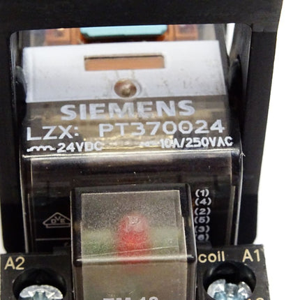 Siemens Relais PT370024 mit Sockel PT78730