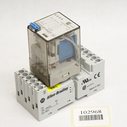 Allen Bradley Relais 700-HA33Z24-3 mit Sockel 700-HN205