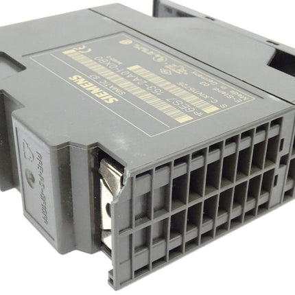 Siemens 6ES7153-2AA01-0XB0 / 6ES7 153-2AA01-0XB0 S7 Simatic ET 200M 1x Haltenase