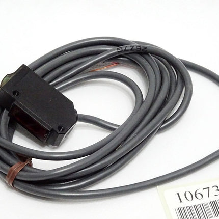 Omron E3V3-R81 Photoelectric Sensor