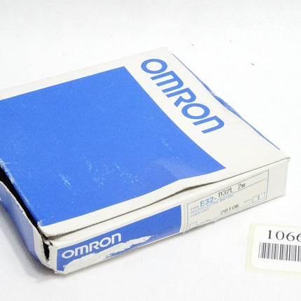 Omron E32-D32L Photoelectric Switch / Neu OVP