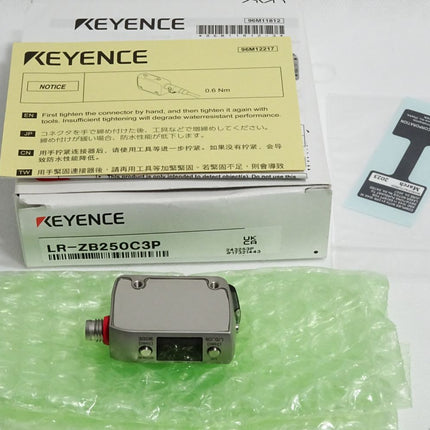 Keyence LR-ZB250C3P Optischer Sensor / Neu OVP