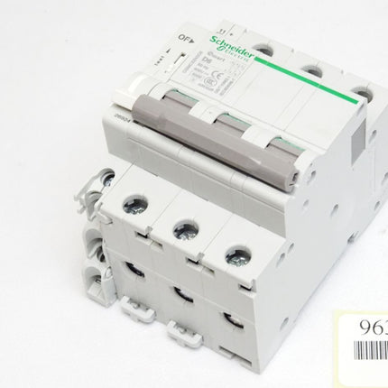 Schneider Electric Osmart D6 OSMC32N3D6 / Neu