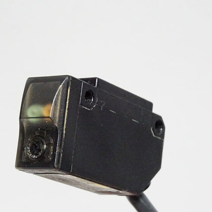 Omron E3V3-R81 Photoelectric Sensor