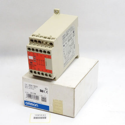 Omron Saftey Relay G9SA-TH301 / Neu OVP