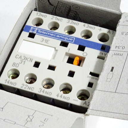 Telemecanique Hilfsschütz CA3KN31BD 050019 / Neu OVP