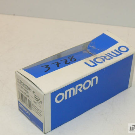 NEU-OVP Omron E3F2-DS30B41-P1 Reflexions-Lichttaster Sensor 10-30VDC