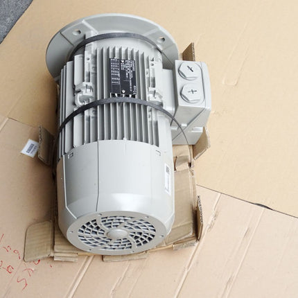 Siemens Getriebemotor 1AV3104B 1LE1003-1AB43-4FA4 2.2kW 1465min-1 Unbenutzt