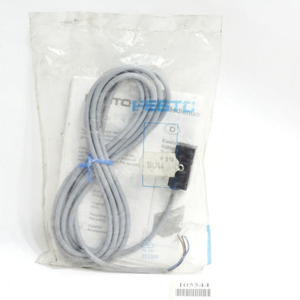 Festo Näherungsschalter 154744 SMEO-1-LED-24 B-SA / Neu OVP