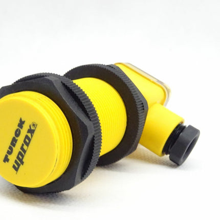 TURCK Uprox® Bi10U-P30SK-AP6X Induktiver Sensor 10...30 VDC 200 mA SN: 10mm