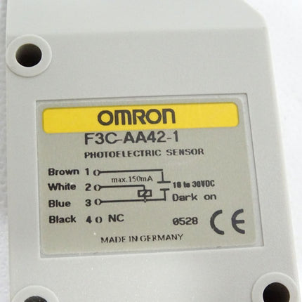 Omron F3C-AA42-1 Photoelectric Sensor / Neu - Unbenutzt