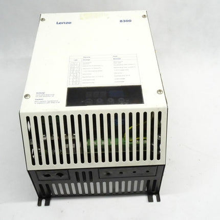 Lenze 8300 Frequenzumrichter 3A2660 // 8306 E // 0/7237/XB 96