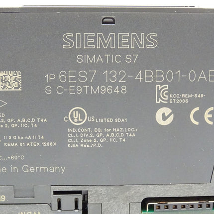 Siemens SIMATIC S7 6ES7193-4CA50-0AA0 + 6ES7132-4BB01-0AB0 / 6ES7 193-4CA50-0AA0 + 6ES7 132-4BB01-0AB0