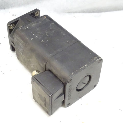 Siemens 1 FT5062-0AC01-2 Permanent Magnet Motor 2000 Rpm /  1 FT5062-0AC01-2