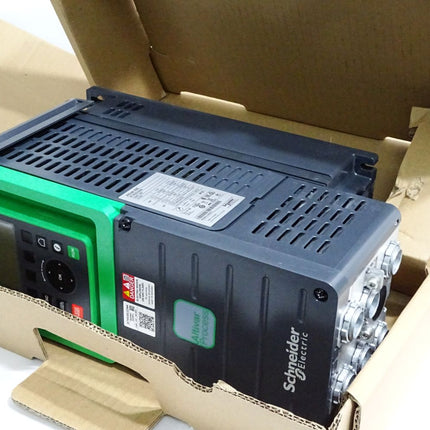 Schneider Electric Altivar 630 ATV630U22N4 2.2kW / Neu