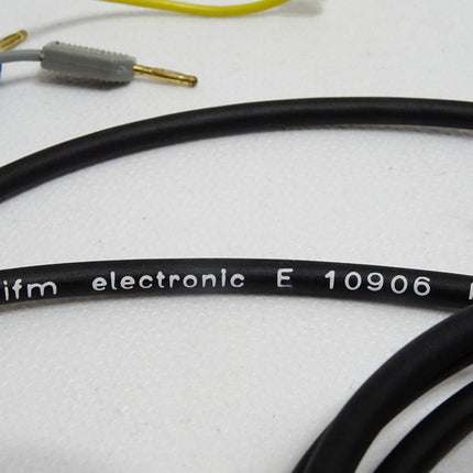 Ifm electronic E10906 Anschlusskabel mit Buchse / Neuwertig