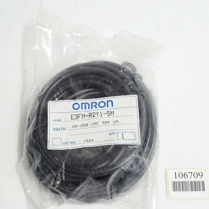 Omron E3FM-R2Y1-5M Photoelectric Sensor / Neu OVP