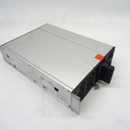 Danfoss VLT5000 175Z0042 Frequenzumrichter 2,1kVA VLT5002PT5B20EBR3DLF00A0