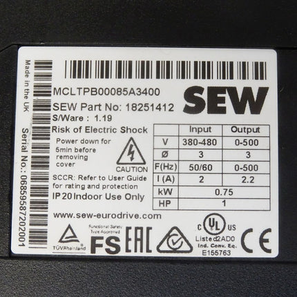 SEW Eurodrive Frequenzumrichter 18251412 MCLTPB00085A3400 0.75kW / Neuwertig