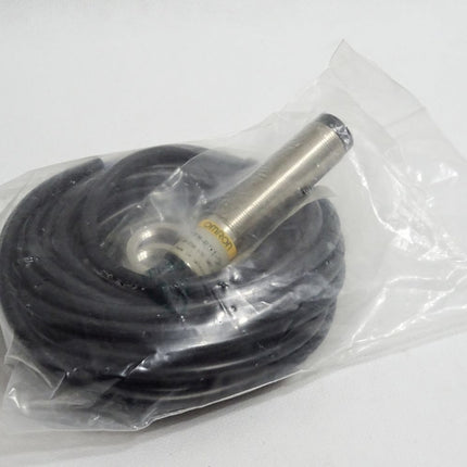 Omron E3FM-R2Y1-5M Photoelectric Sensor / Neu OVP