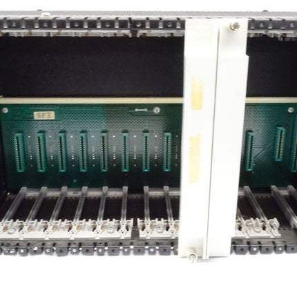 Honeywell IPC 621-9990 ISSC 621 I/O Rack leer