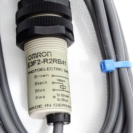 Omron E3F2-R2RB41 Photoelectric Sensor / Neu OVP